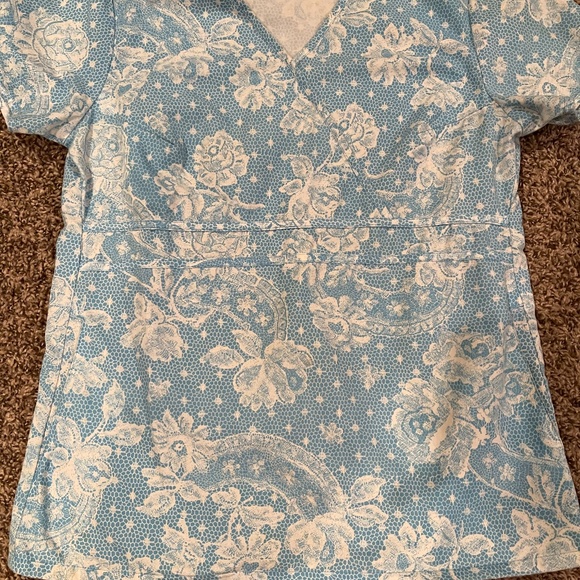CHEROKEE STUDIO two scrub tops size small - Picture 2 of 8